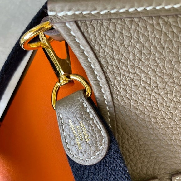 ππ»ββοΈ**~~SOLD~~*Hermes Mini Evelyne TPM 16 - Picture 4 of 10
